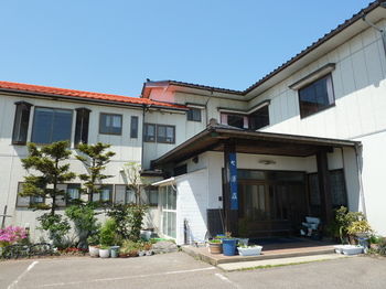 Отель Minshuku Nanauraso Ниигата Экстерьер фото